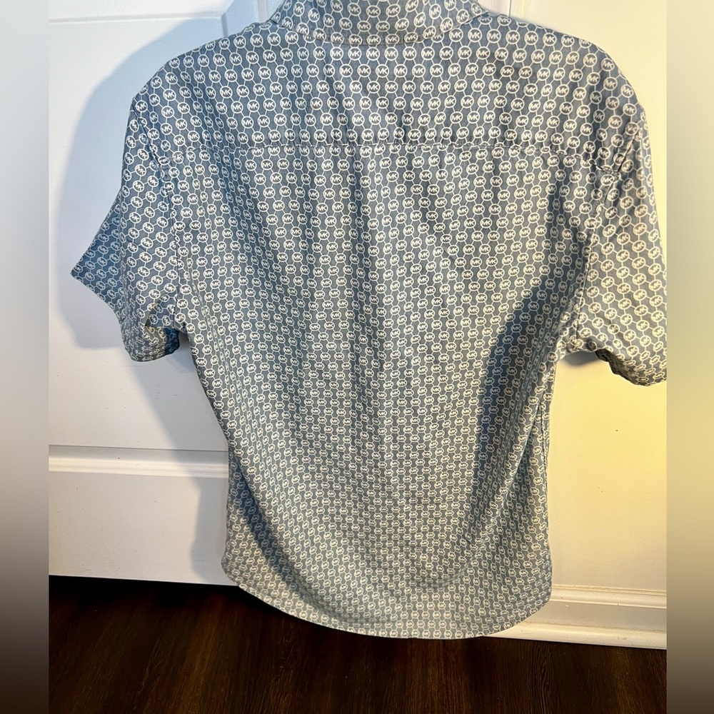 Authentic Michael Kors Short Sleeve Button Down - Picture 3 of 4